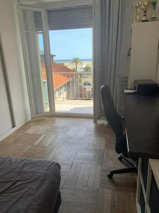 Tres Bel Appartement 2 Pieces Nice 0*,  France